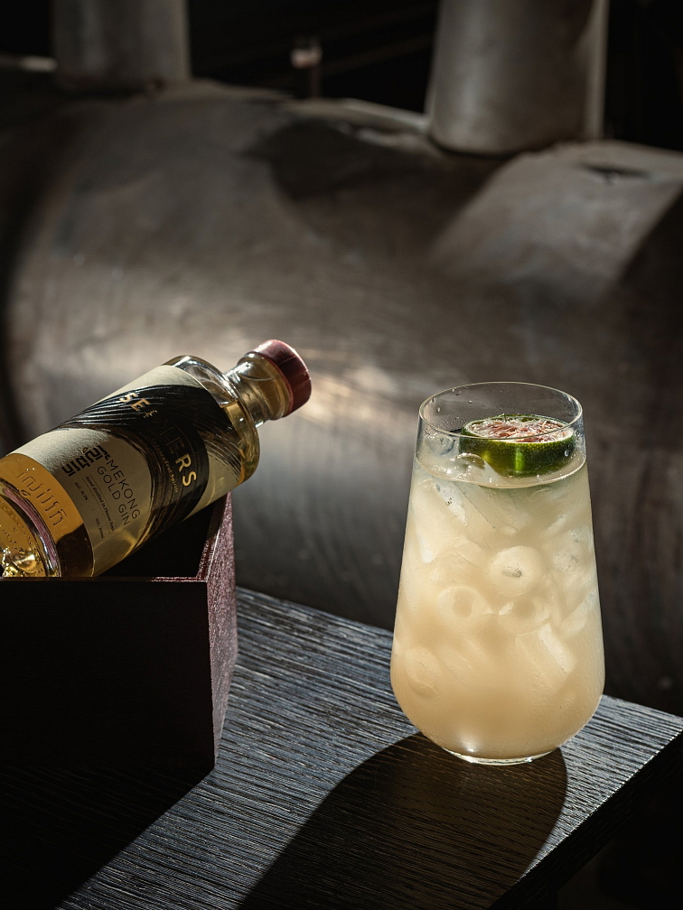 Seekers Mekong gold gin 41,3% 0,7L