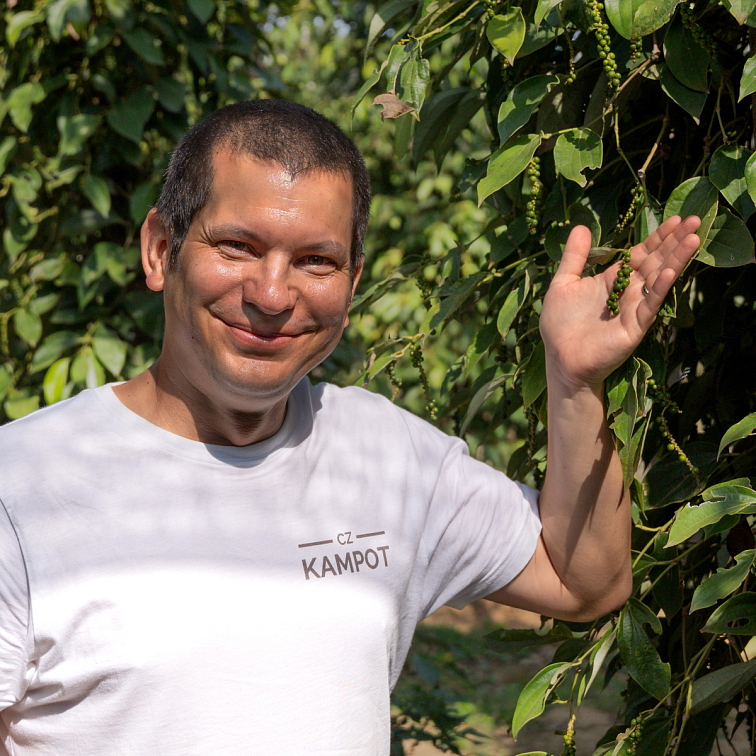 Večern&iacute; prol&eacute;tnut&iacute; Kambodžou s degustac&iacute; Kampotsk&eacute;ho pepře a kořen&iacute; 5.6.2024 17h (GrilCentrum WEBER Harfa, Ocel&aacute;řsk&aacute; 3, Praha)