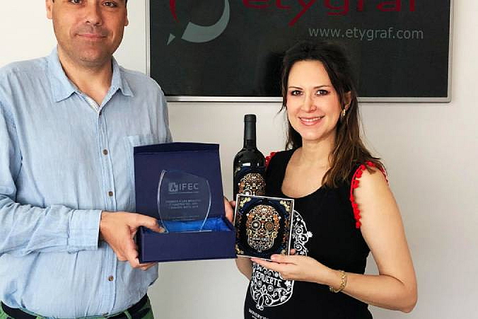 Červené víno Demuerte Deluxe