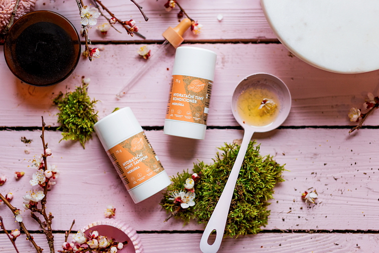 Přírodní hydratační tuhý šampon Meruňka