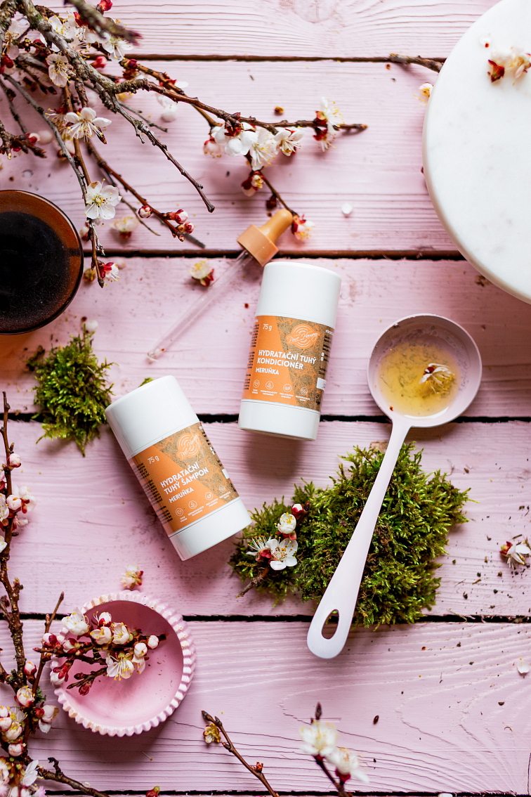 Hydratační tuhý kondicionér Meruňka