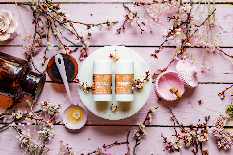 Hydratační tuhý kondicionér Meruňka