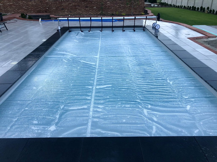 Solární plachta 3,5 x 7 m (2 nesvařené pruhy) Cornisun