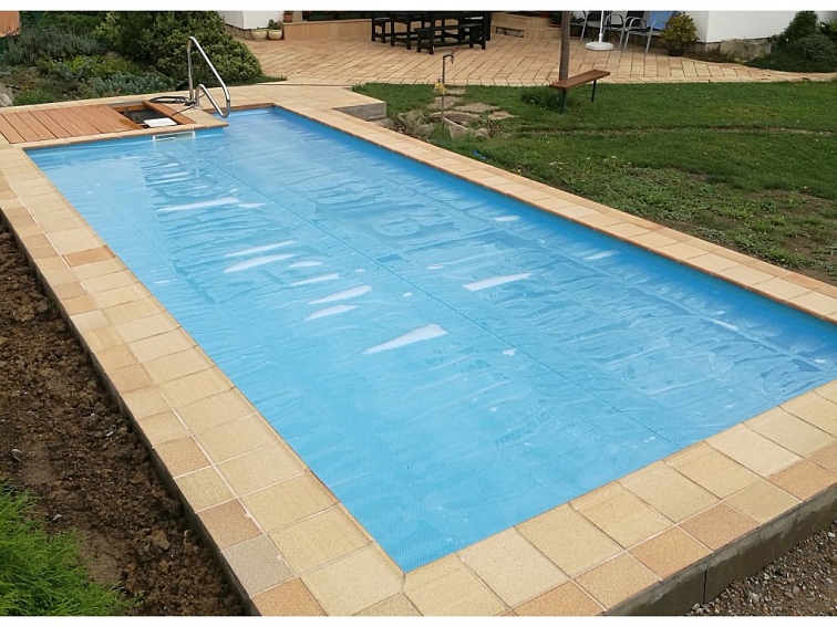 Solární plachta 4 x 8 m (2 nesvařené pruhy) Cornisun