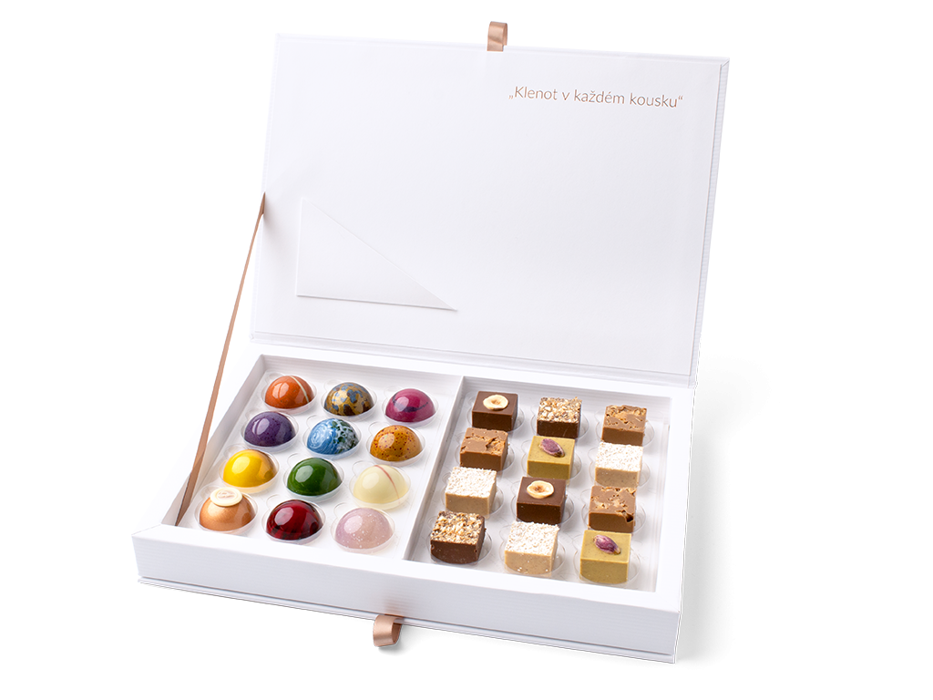 Kolekce 12 pralinek a 12 nugátů