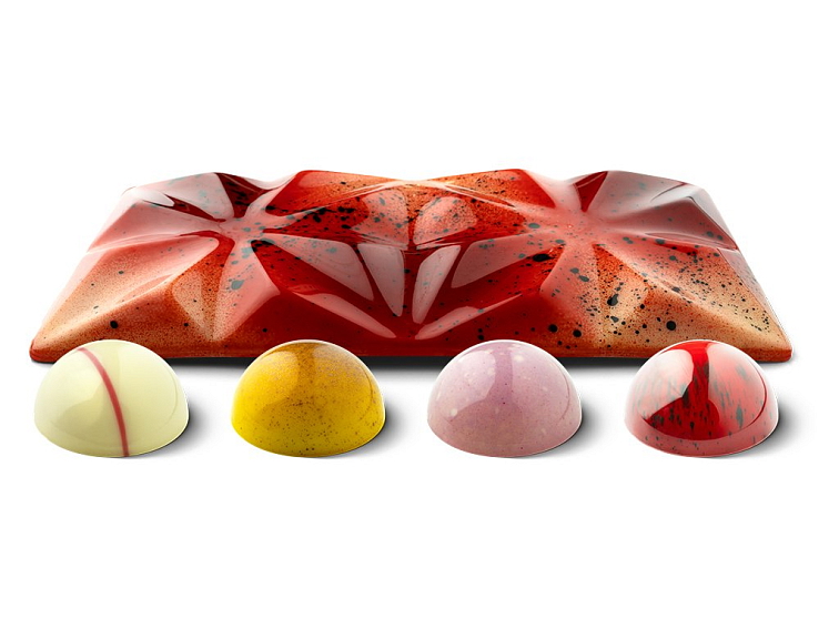 Bílá kolekce tabulky s pralinkami