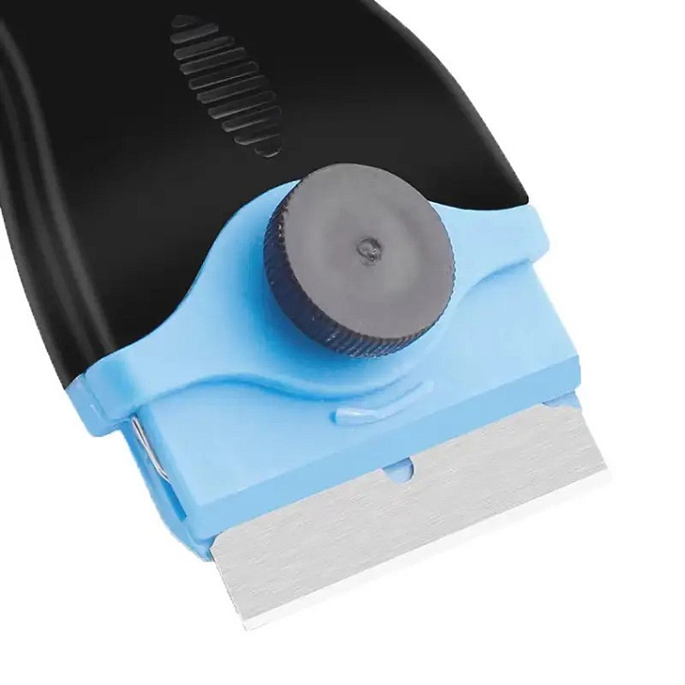 Žiletky k odstranění samolepek z okna + škrabka