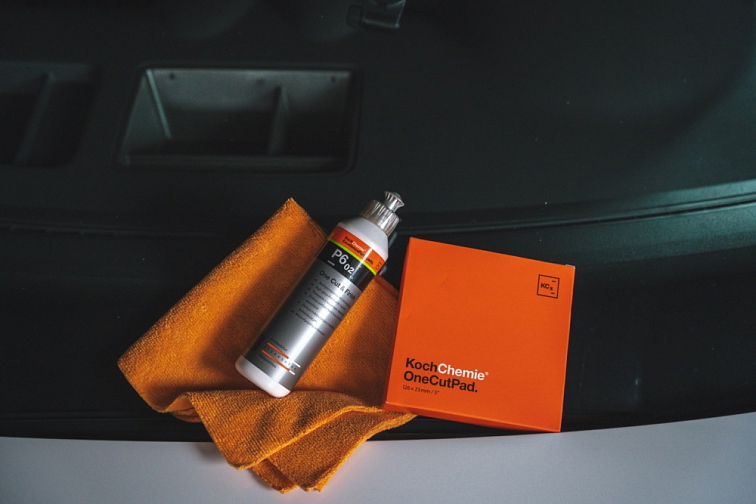 Koch Chemie One Cut & Finish P6.02 - jednokroková oranžová leštící pasta s karnaubským voskem