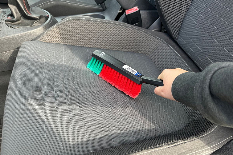 Vikan ruční kartáč na interiér - měkký