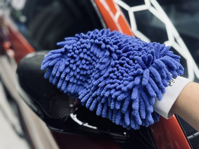 Liquid Elements Chubby 2.0 Microfiber Wash Mitt - jemná mycí rukavice z mikrovlákna