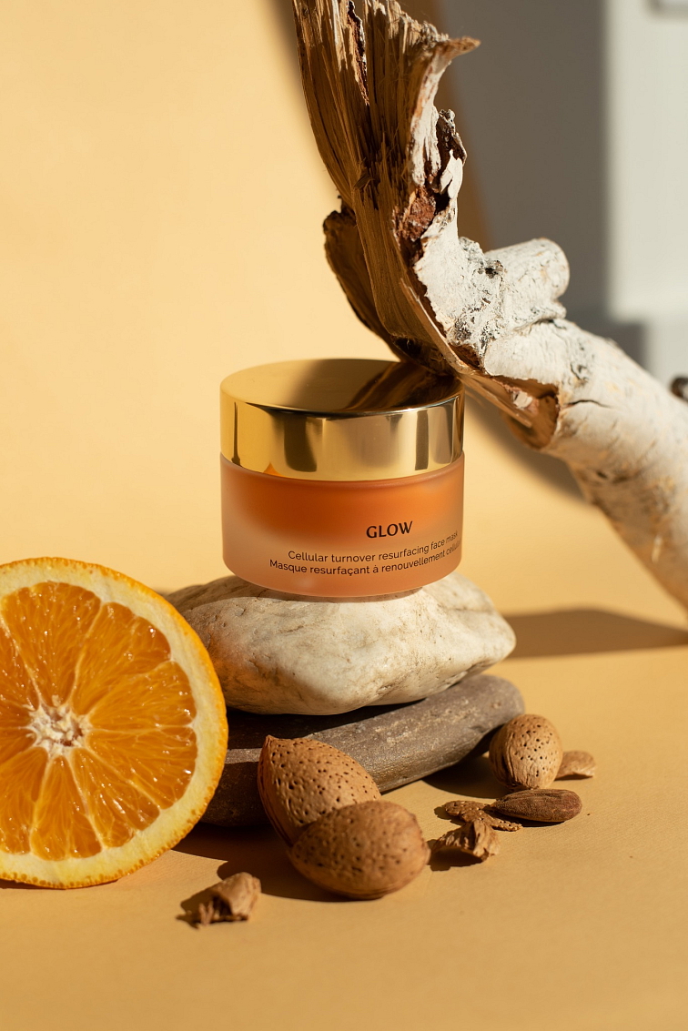 YAGE ORGANICS č. 2 Exfoliační pleťová maska pro bunečňou obnovu GLOW