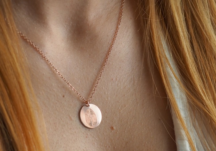 Náhrdelník se dvěma otisky prstů rose gold filled