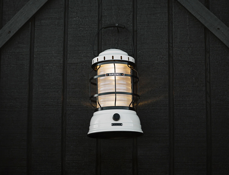 Lucerna Forest vintage bílá