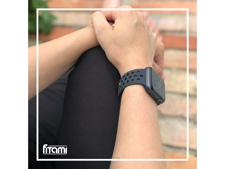 Sportovní řemínek na Apple Watch - Černý