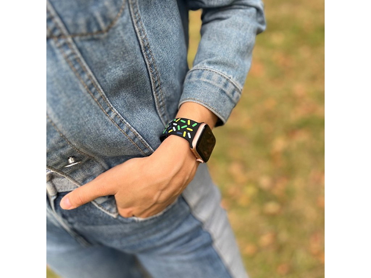 Jednobarevný řemínek pro Apple Watch - Black Cake