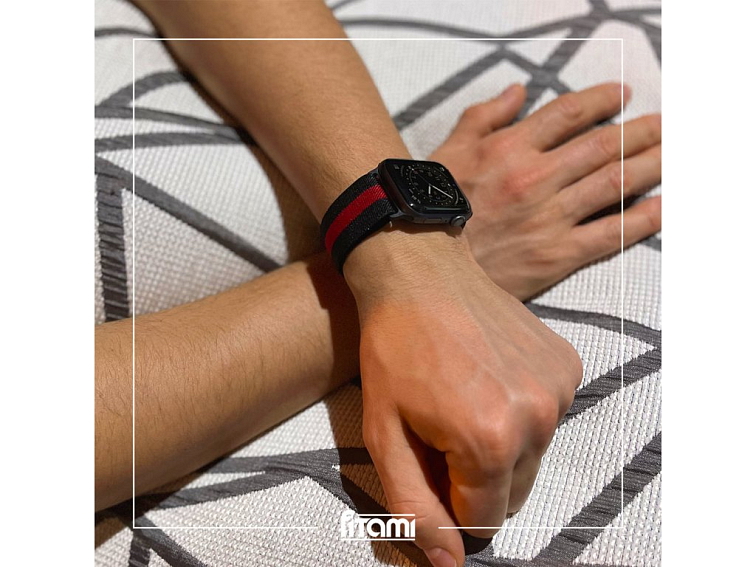 Nastavitelný nylonový řemínek na Apple Watch - Černo-červený