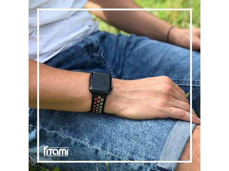 Sportovní řemínek na Apple Watch - Rainbow black