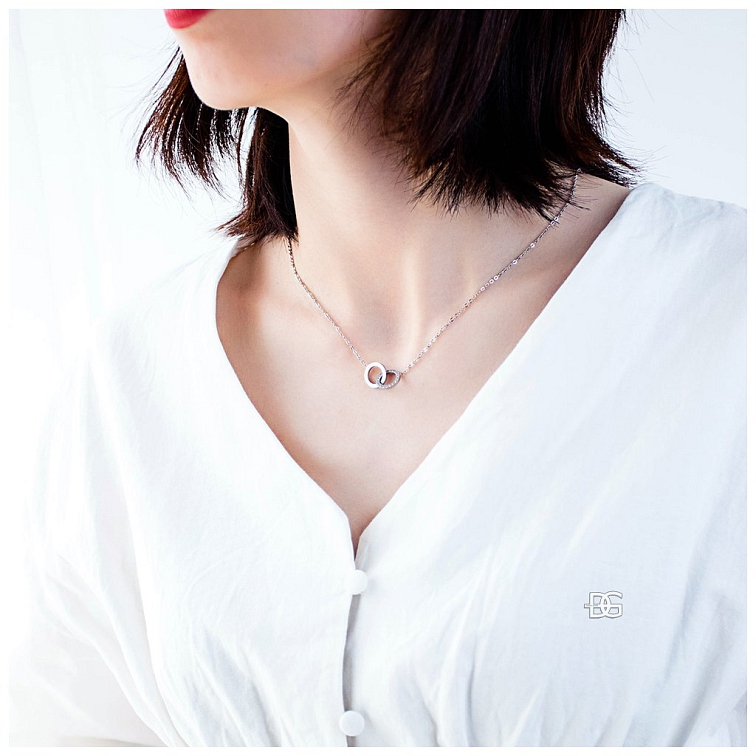 Náhrdelník Aeteria - Dva Propojené Kruhy | DG Šperky