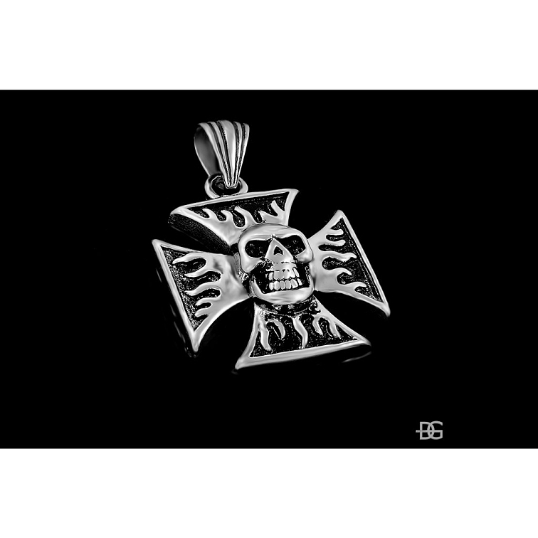Maltézský kříž Cross Patée s lebkou - Chirurgická ocel