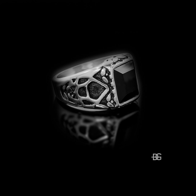 Pánský prsten s černým krystalem - Chirurgická ocel
