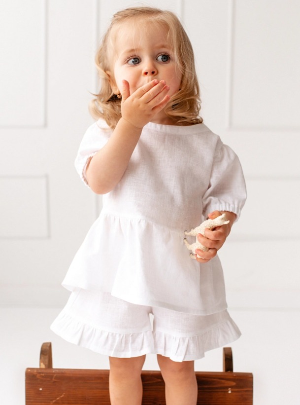 Dívčí lněné kraťasy – bílé