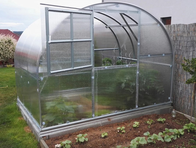 Zahradní skleník z polykarbonátu Gardentec Classic