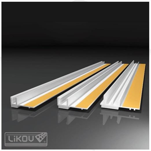 Začišťující okenní APU lišta