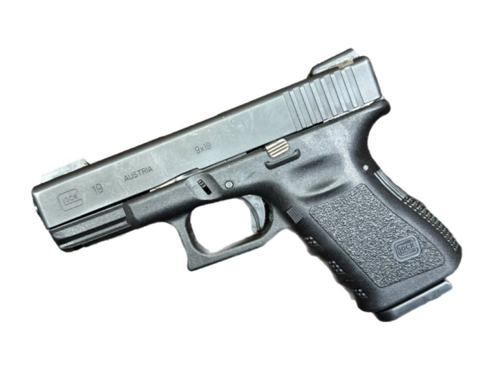 Pistole Glock 19 cal. 9mm Luger + pouzdro