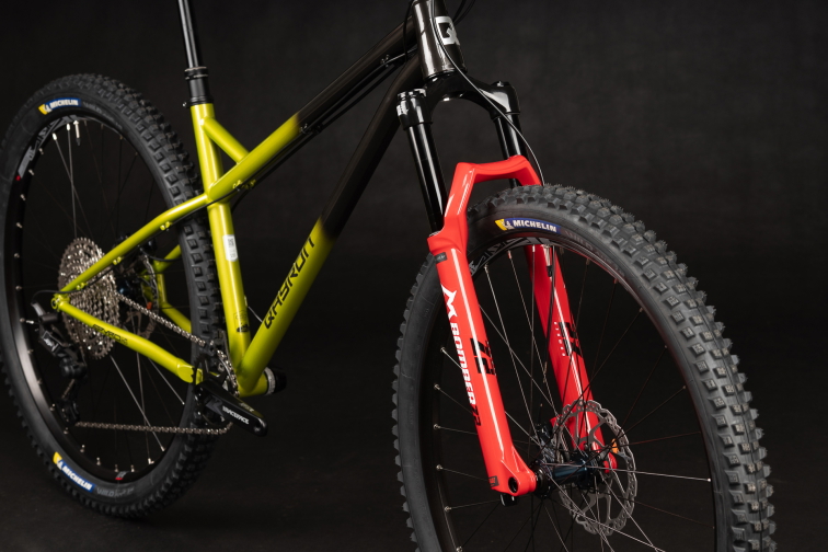 Rám Qayron Spyro Crmo Q