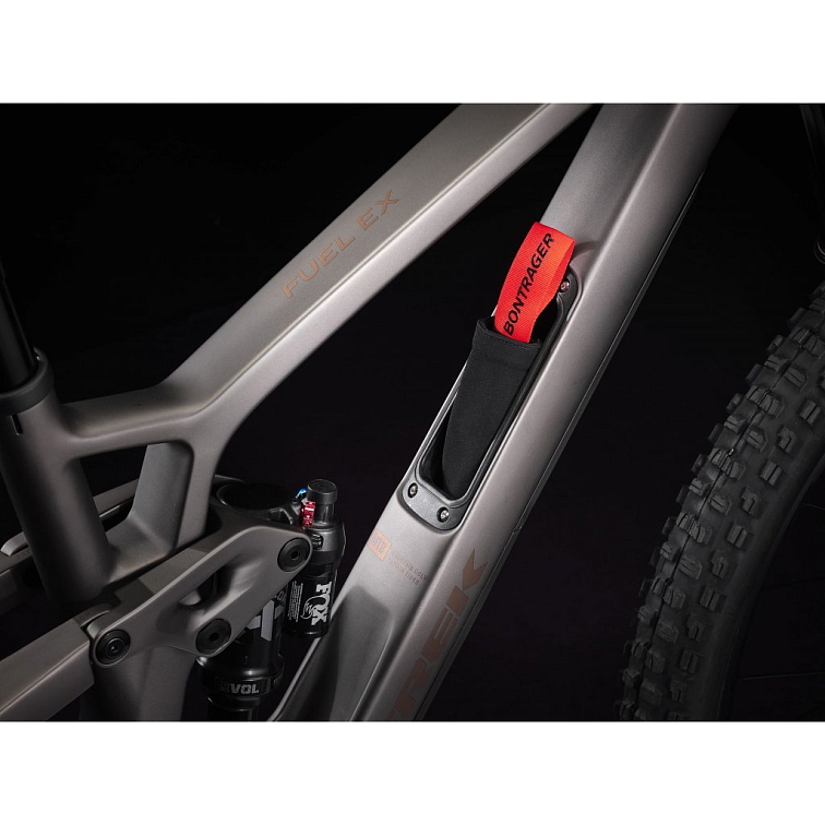 Úložiště v rámu Trek Fuel EX 9.7