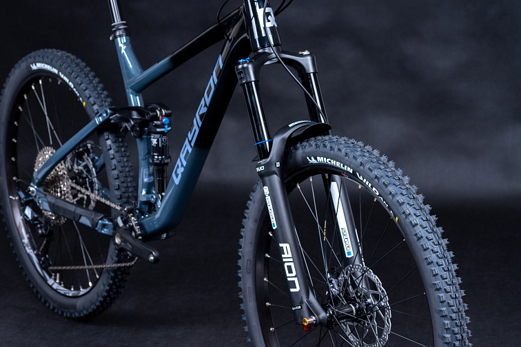 Vzduchová vidlice SR Suntour Aion 35 Boost