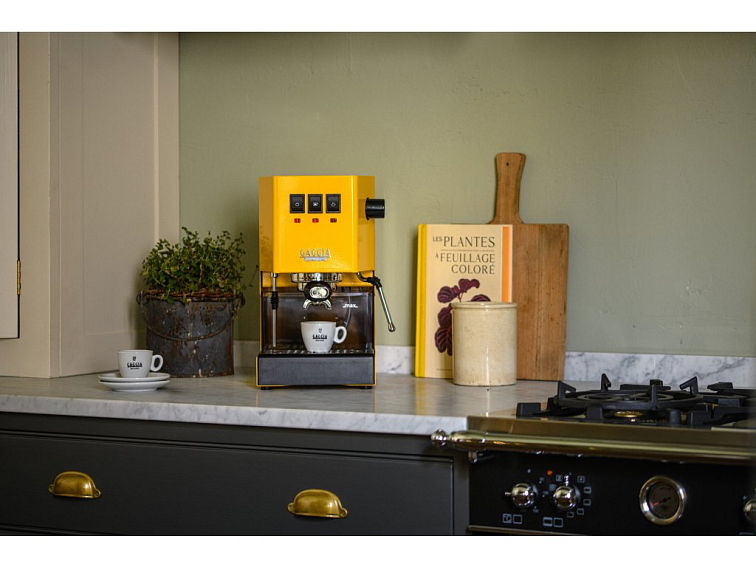 Gaggia Classic E24 žlutá