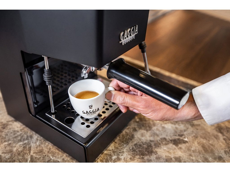 Gaggia Classic E24 černá