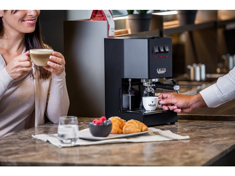 Gaggia Classic E24 černá