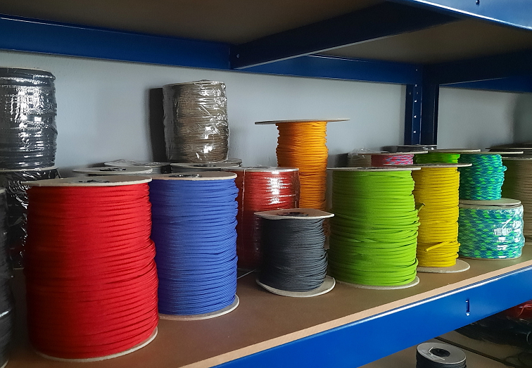 NA ZAKÁZKU Vodítko paracord 5 m přepínací