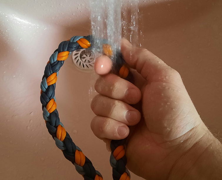 NA ZAKÁZKU Vodítko paracord 220 cm přepínací