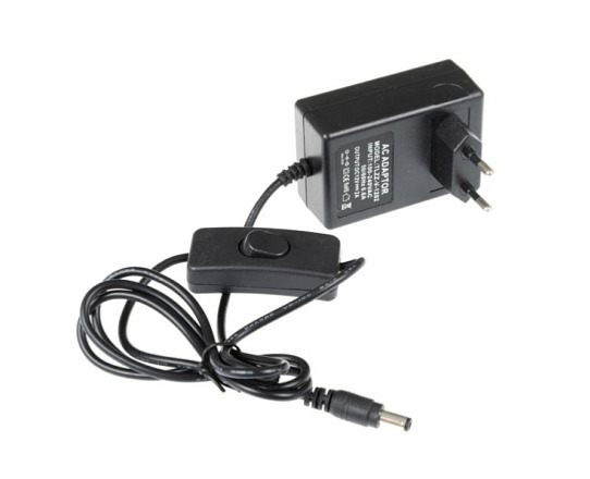 Zásuvkový zdroj 12V 24W-V pro zapojení LED osvětlení s vypínačem - trafo s DC/2A konektorem 05309