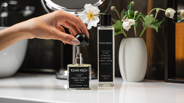 PLUM TOBACCO BLOSSOM TONKA BEAN Parfém vzorek