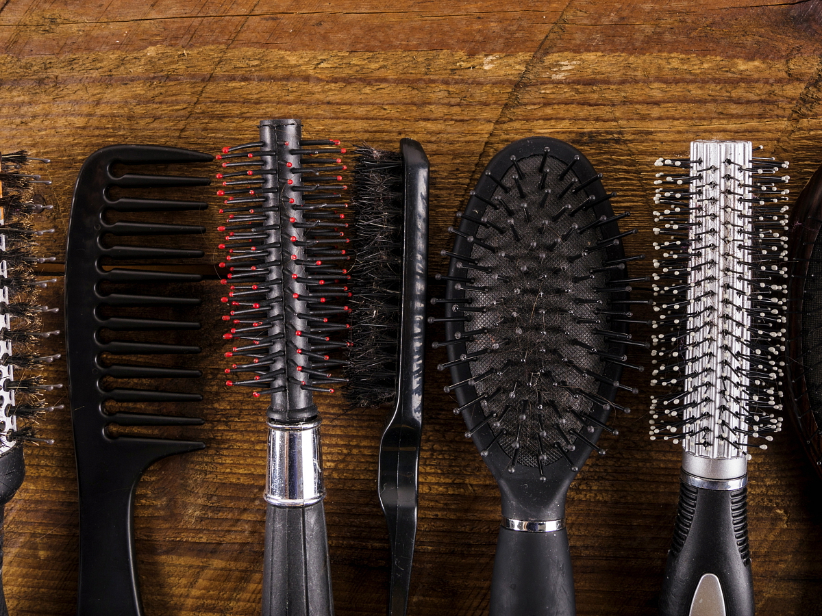 Kartáče a hřebeny na vlasy