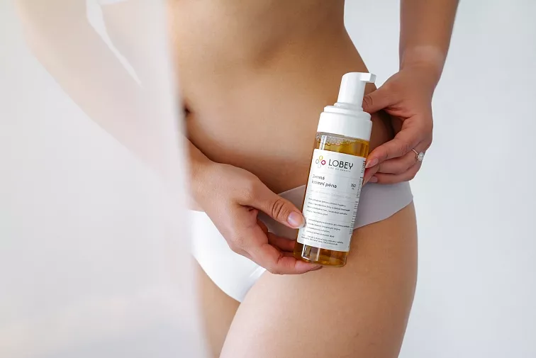 Jemná intimní pěna LOBEY