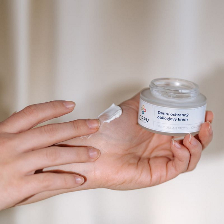 Denní ochranný obličejový krém LOBEY