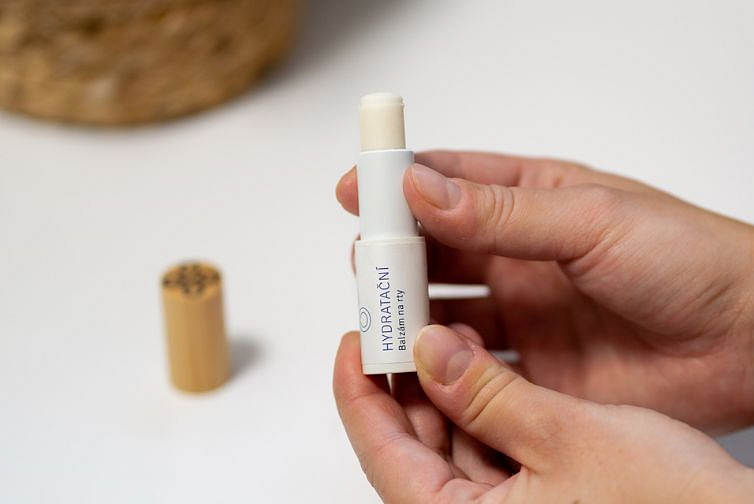 Hydratační balzám na rty LOBEY