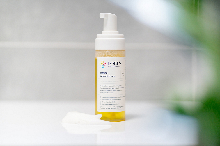 Jemná intimní pěna LOBEY