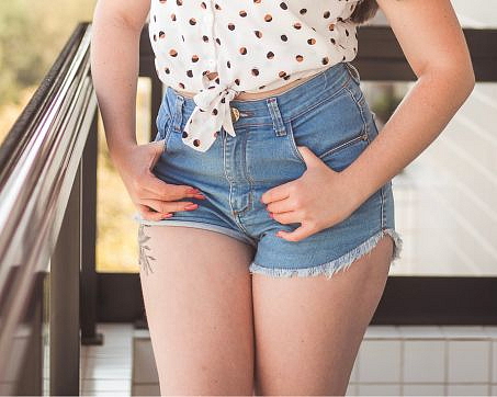 Jak na odřená stehna