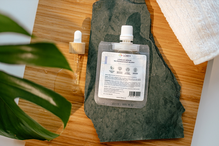 Náhradní náplň Lokální sérum na pigmentové skvrny 15 ml + 5 ml GRATIS