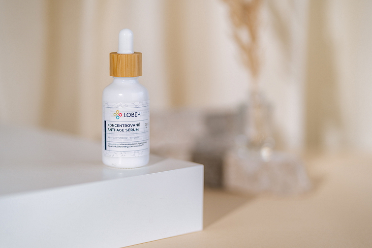 Koncentrované anti-age sérum LOBEY