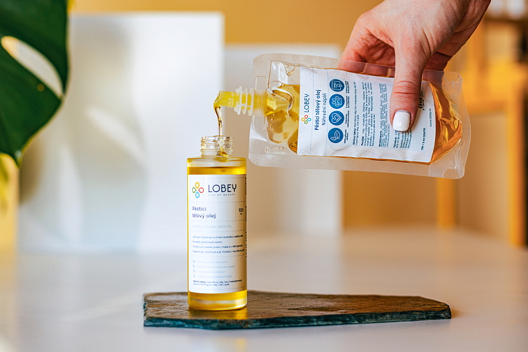 Náhradní náplň Pěstící tělový olej 100 ml + 5 ml GRATIS
