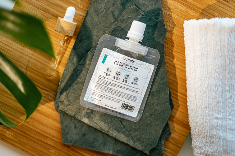 Náhradní náplň Lokální sérum na akné s okamžitým účinkem 15 ml + 5 ml GRATIS