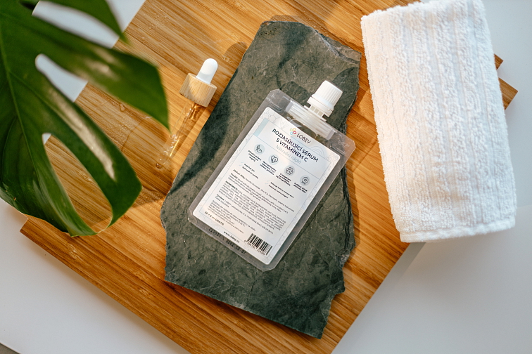 Náhradní náplň Rozjasňující sérum s vitamínem C 30 ml + 5 ml GRATIS