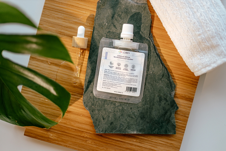 Náhradní náplň Lokální sérum na pigmentové skvrny 15 ml + 5 ml GRATIS
